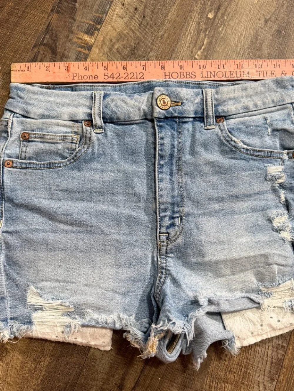 American Eagle Distressed Denim Shorts Size 10 Light Wash Super Stretch
